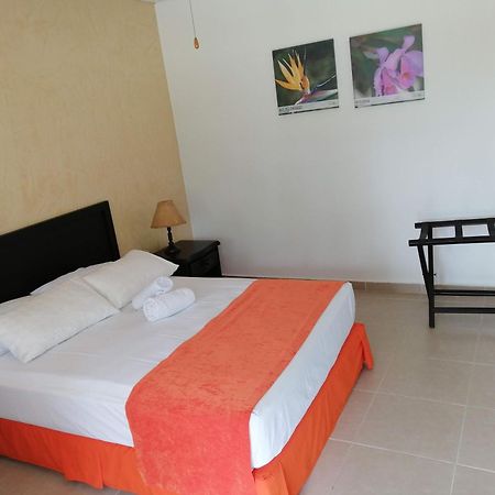 Hotel Campestre La Floresta Puerto Espejo 外观 照片