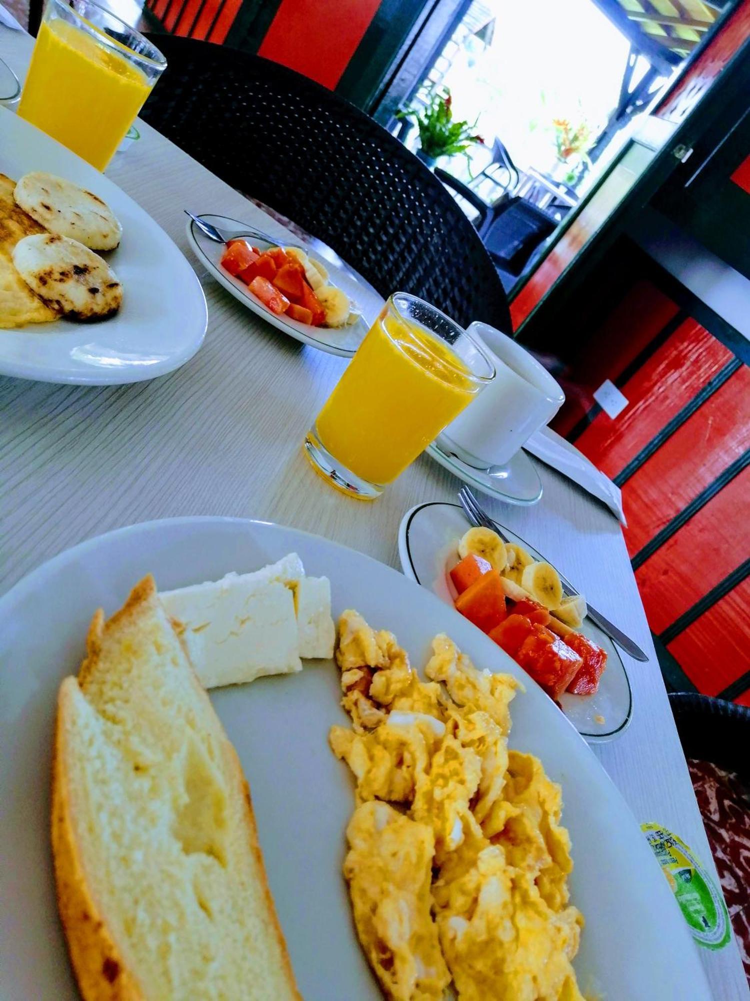 Hotel Campestre La Floresta Puerto Espejo 外观 照片