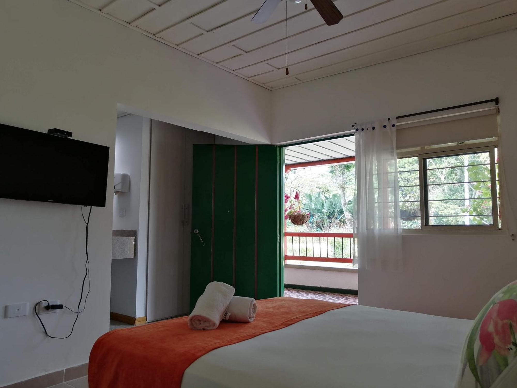 Hotel Campestre La Floresta Puerto Espejo 外观 照片