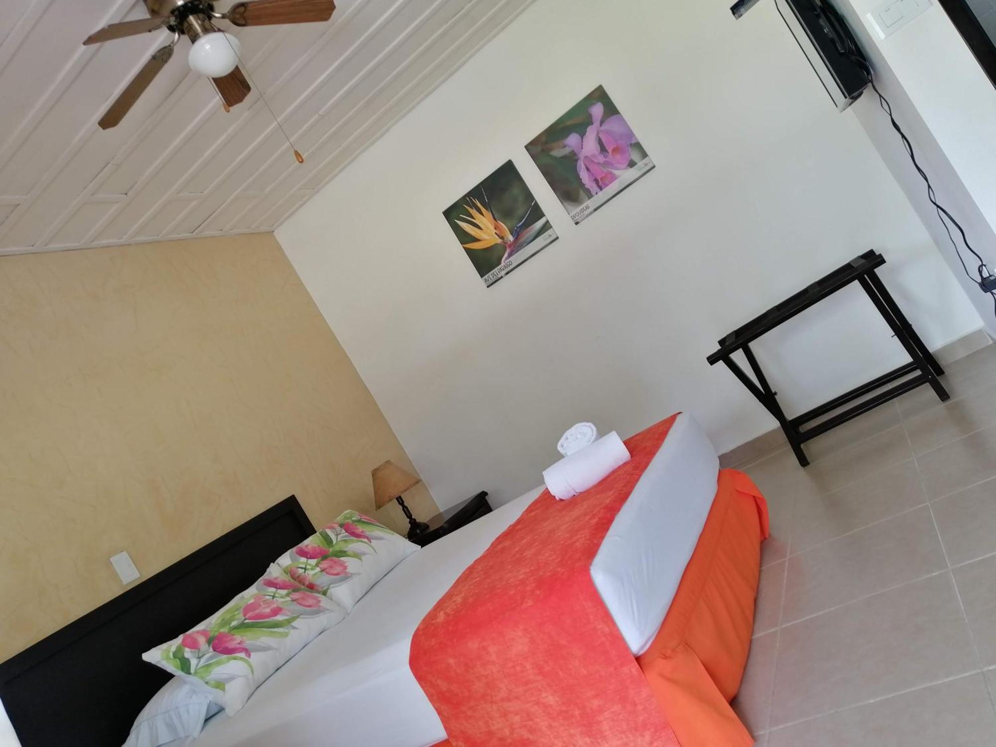 Hotel Campestre La Floresta Puerto Espejo 外观 照片