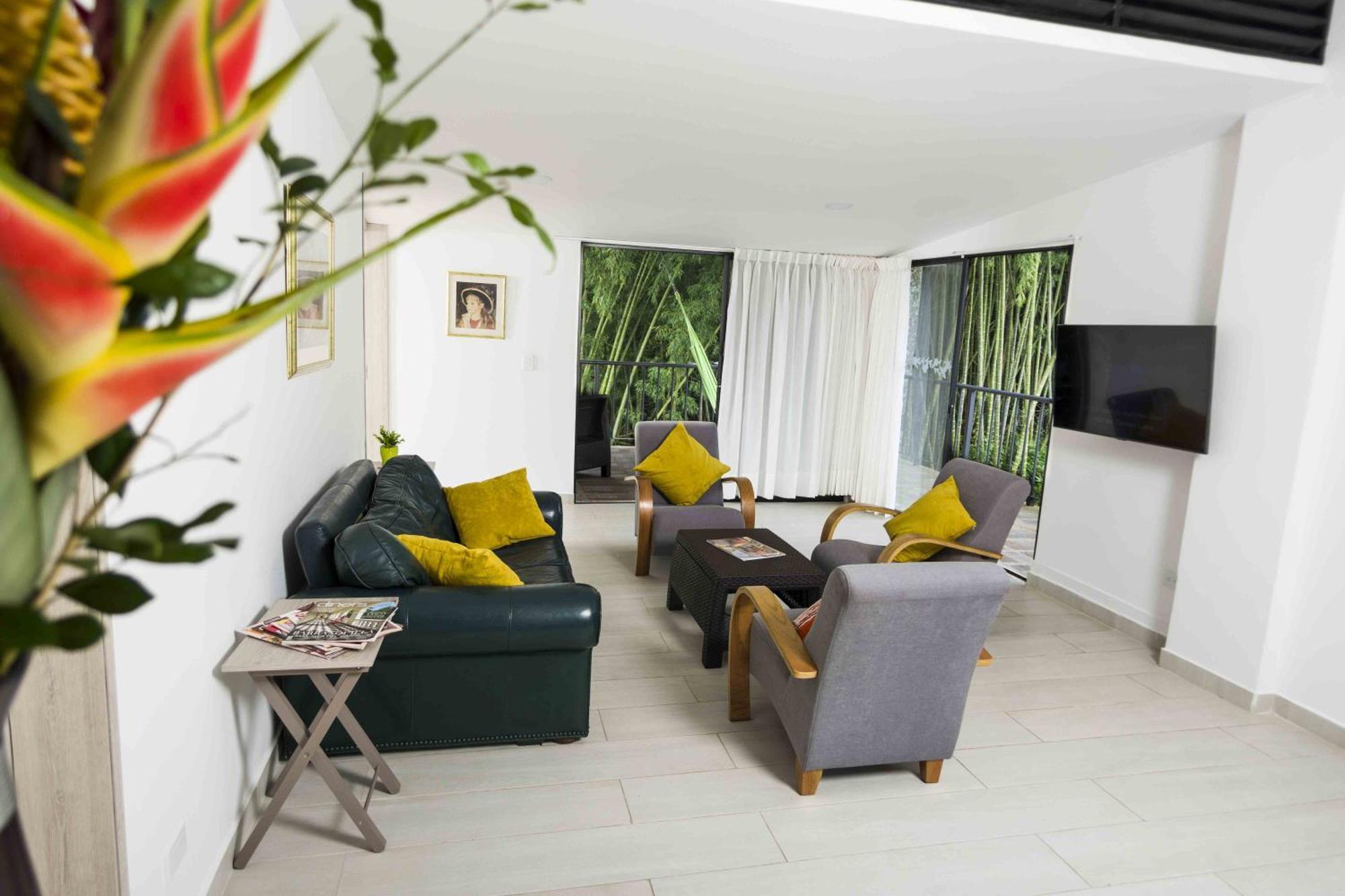 Hotel Campestre La Floresta Puerto Espejo 外观 照片