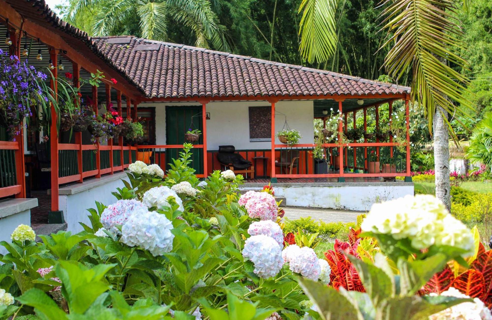 Hotel Campestre La Floresta Puerto Espejo 外观 照片