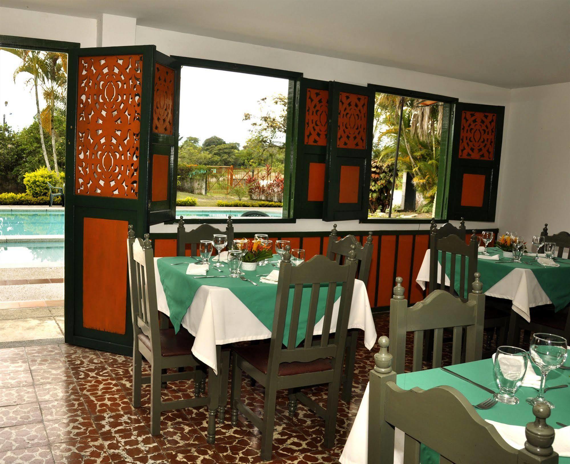 Hotel Campestre La Floresta Puerto Espejo 外观 照片