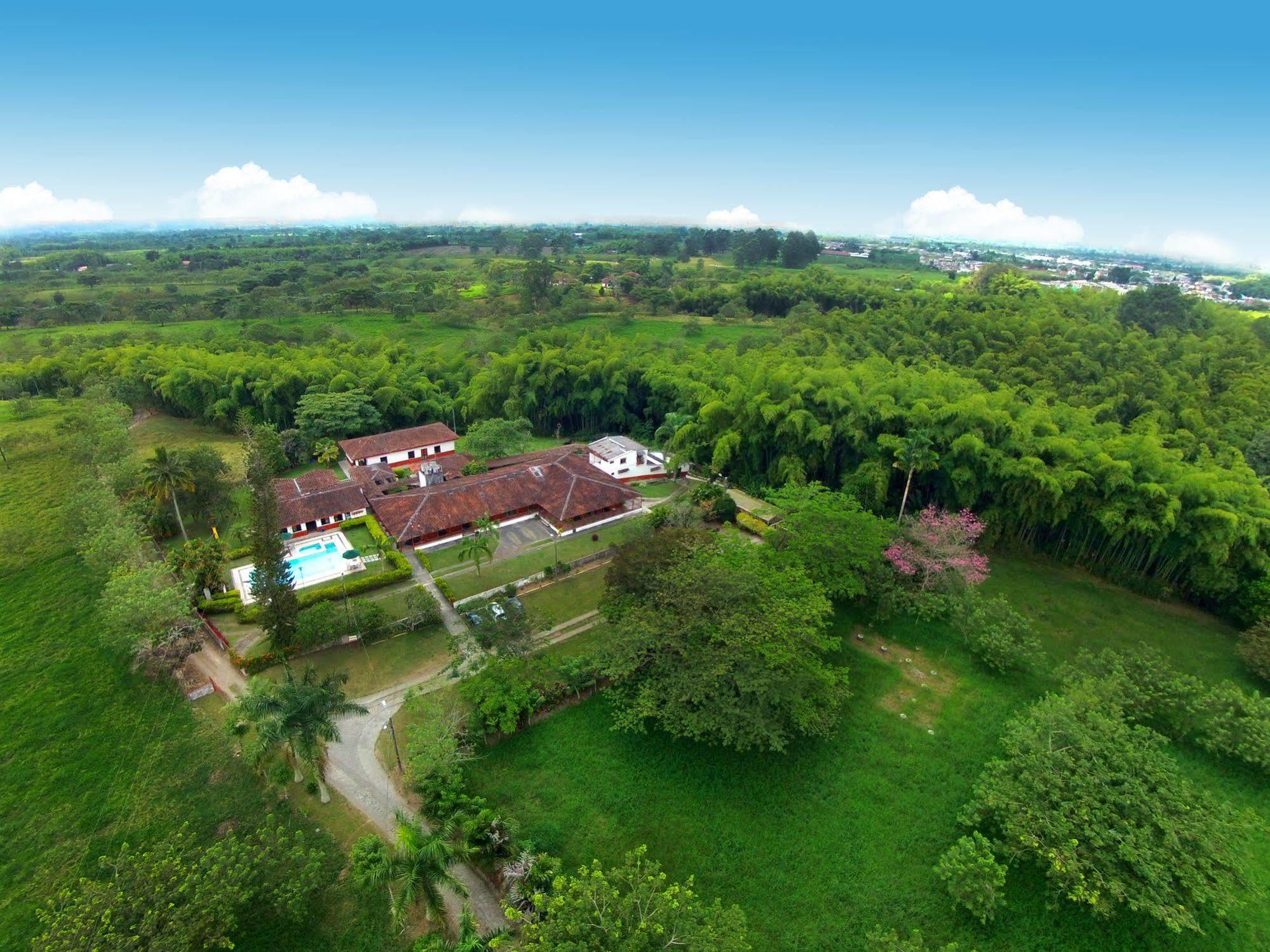 Hotel Campestre La Floresta Puerto Espejo 外观 照片